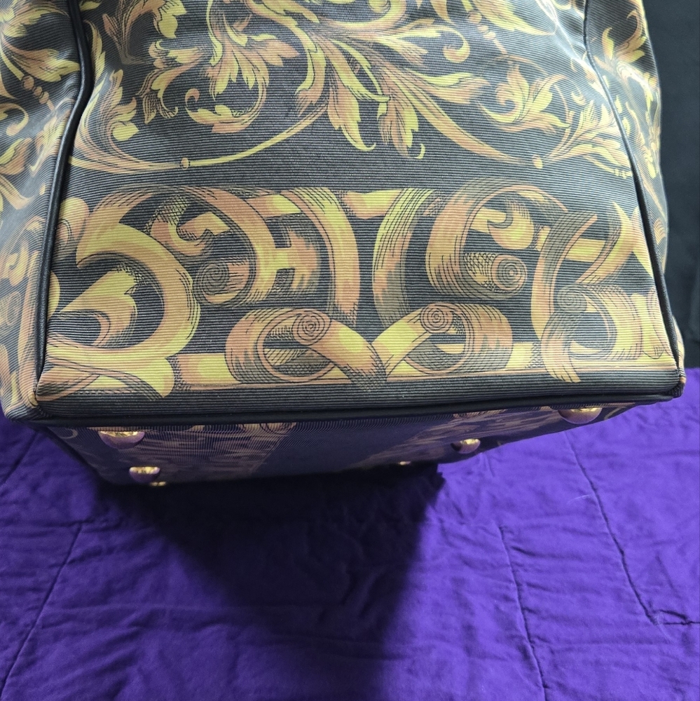 EUC GIANNI VERSACE VINTAGE BAROQUE PATTERN BLACK AND GOLD OVERNIGHT BAG - Picture 8 of 13